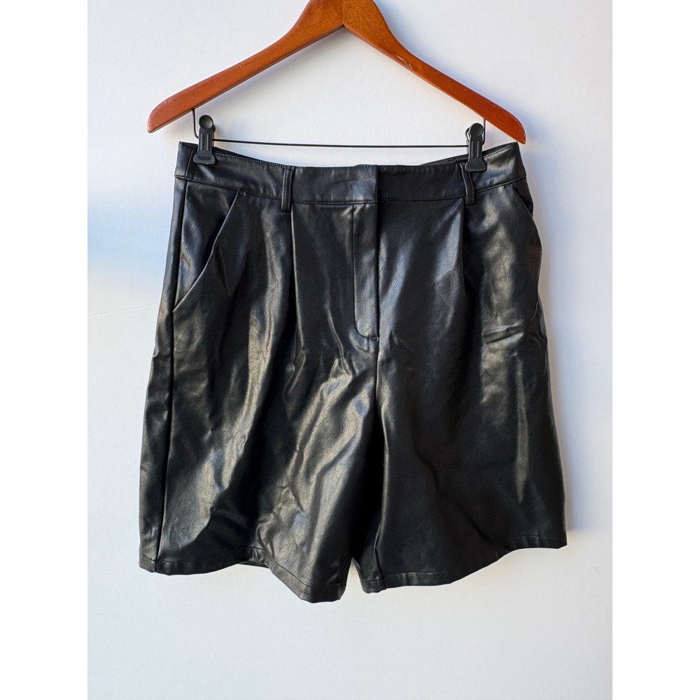 Express Vegan Faux Leather Pleated High Waisted Shorts Black NWT 03015525